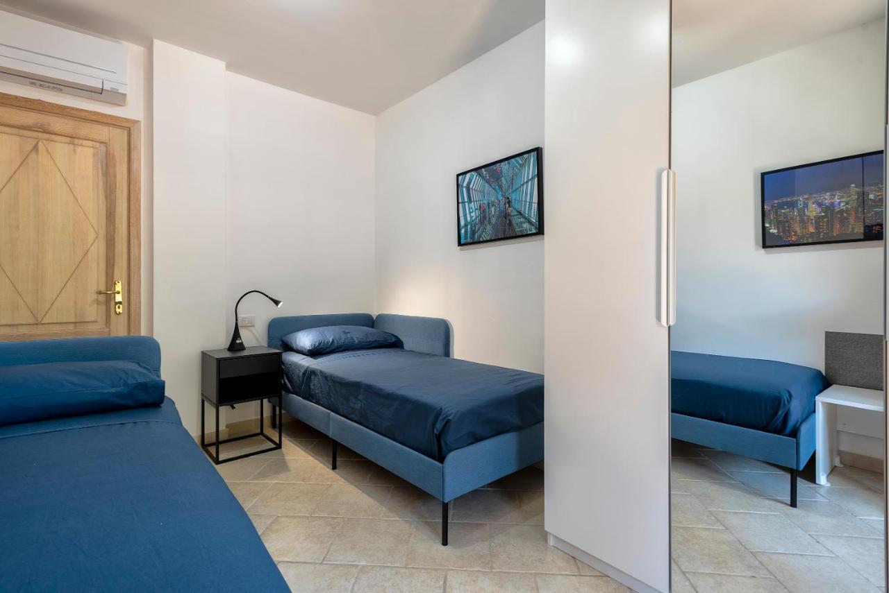 House Of Lens Apartment Golfo Aranci Exterior photo