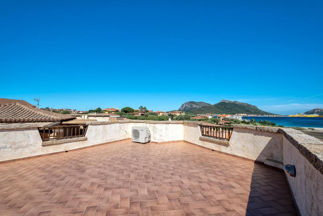House Of Lens Apartment Golfo Aranci Exterior photo