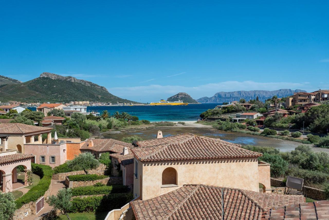 House Of Lens Apartment Golfo Aranci Exterior photo